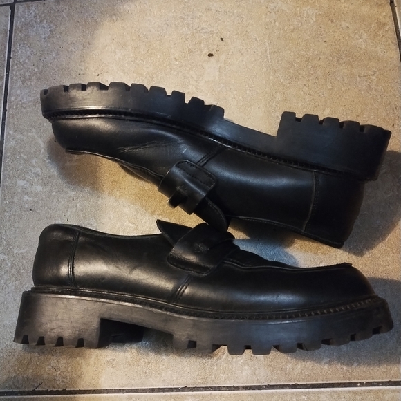 Bata Y2K Inspired Black Chunky Loafers Size 8 - Picture 3 of 5